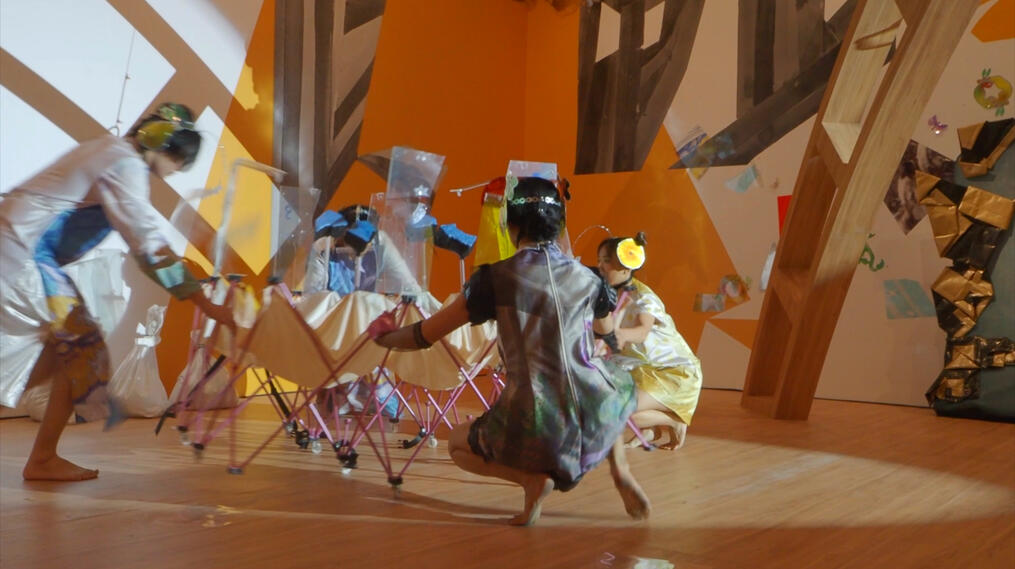 pEARs ' --- --- --- ' in §pring